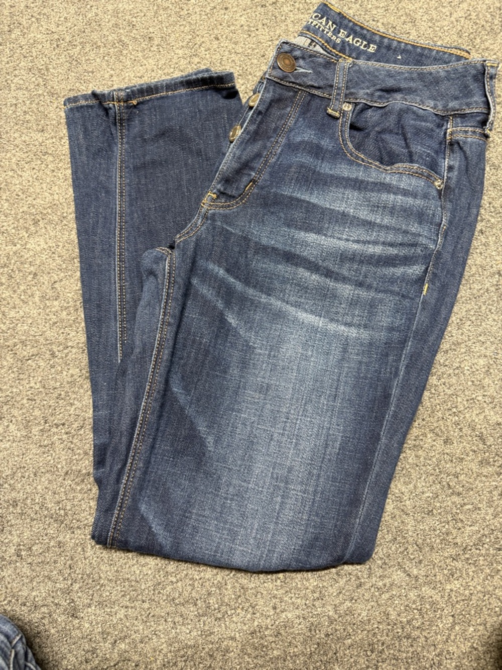 American Eagle Outfitters Indigo Tomgirl Jeans